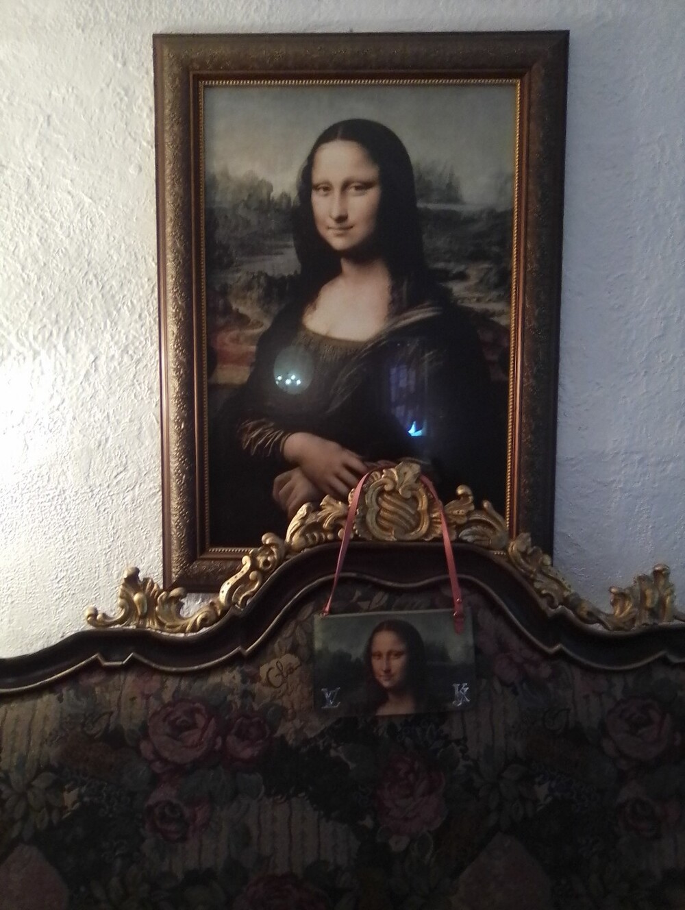 Classic Mona Lisa Wall Art Print in Black and Gold Frame